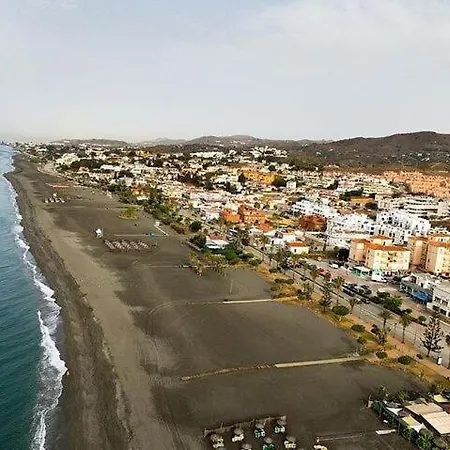 Ferienhaus Casa Familiar Con Patio Privado Y Piscina Comunitaria Cerca De La Playa Málaga