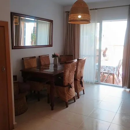 Casa Familiar Con Patio Privado Y Piscina Comunitaria Cerca De La Playa