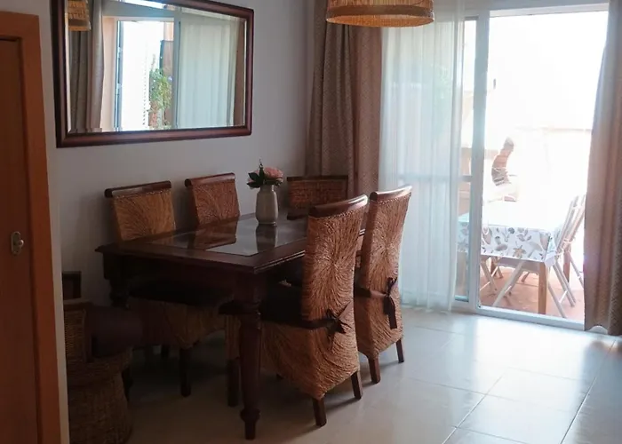 Casa Familiar Con Patio Privado Y Piscina Comunitaria Cerca De La Playa