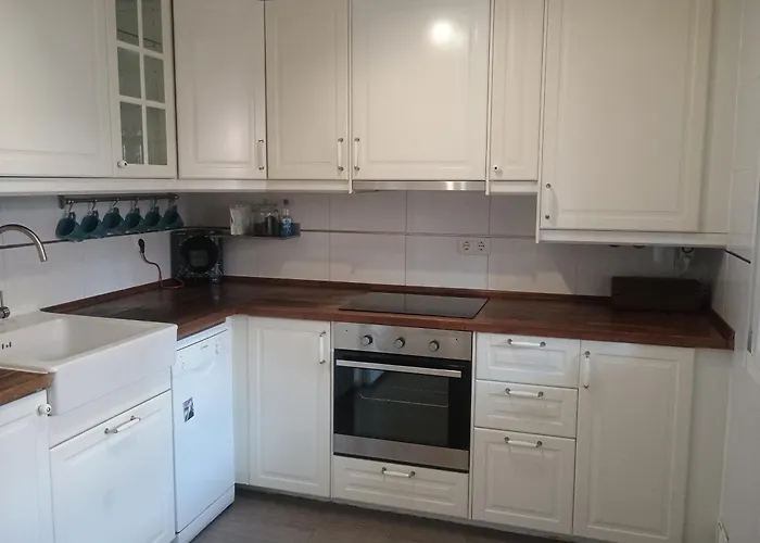 Casa Familiar Con Patio Privado Y Piscina Comunitaria Cerca De La Playa Málaga